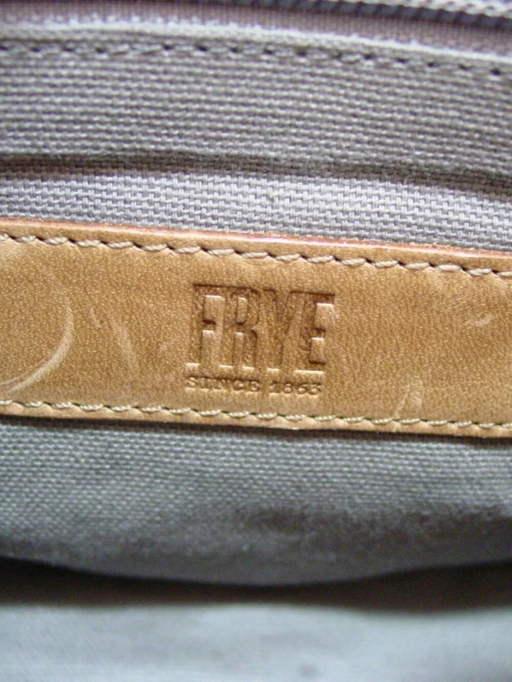 FRYE Melissa $248 Button Saddle Purse Distressed Leather Crossbody Bag - Picture 10 of 10